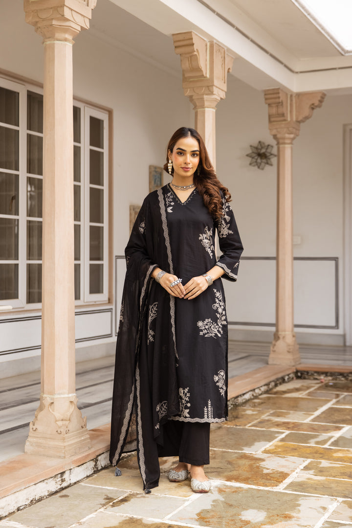 Nehamta Women's Black Cotton Kurta with Pant & Dupatta