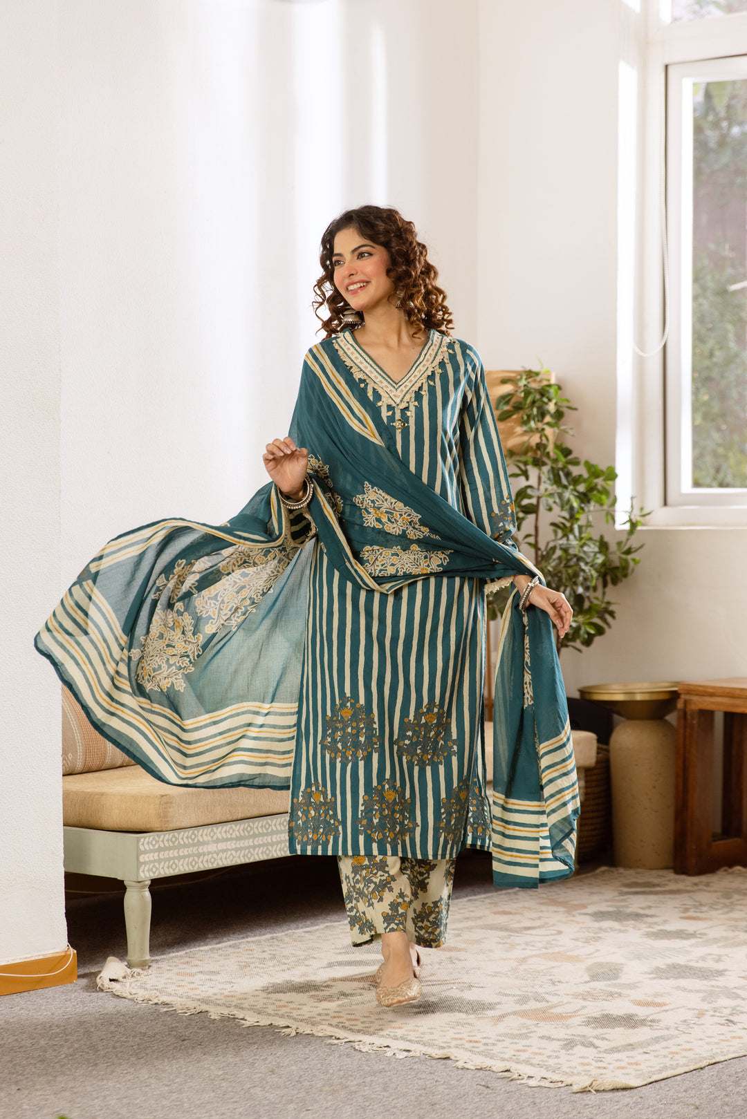 Nehamta Women's Green Cotton Kurta with Pant & Dupatta