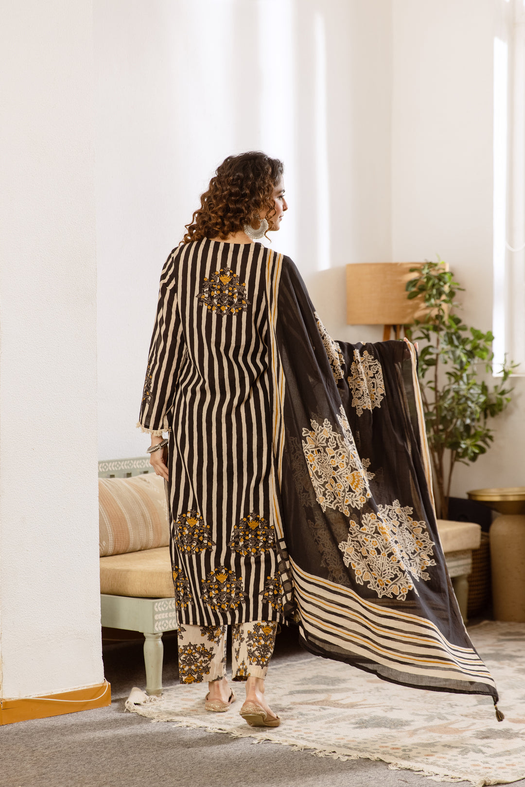 Nehamta Women's Black Cotton Kurta with Pant & Dupatta