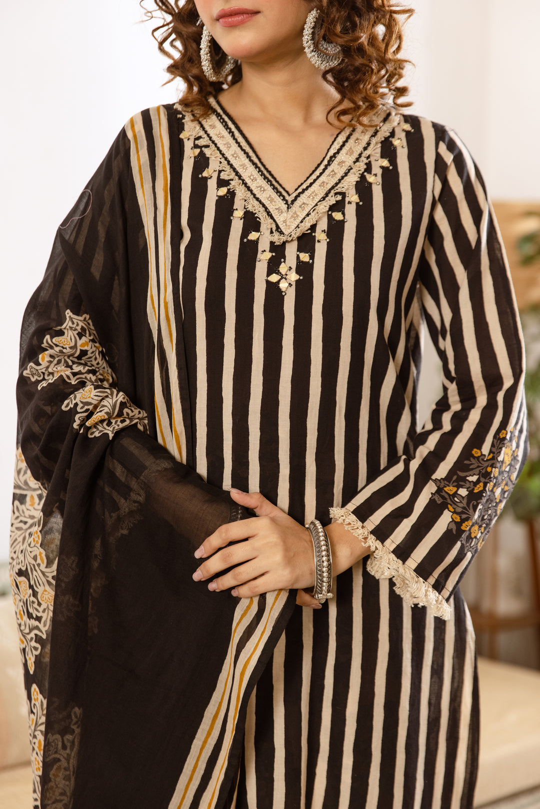 Nehamta Women's Black Cotton Kurta with Pant & Dupatta