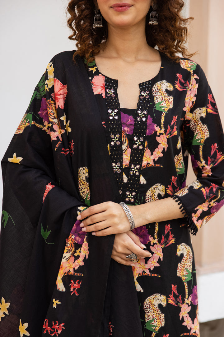 Nehamta Women's Black Cotton Kurta with Pant & Dupatta