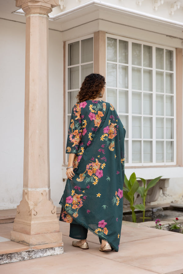 Nehamta Women's Green Cotton Kurta with Pant & Dupatta