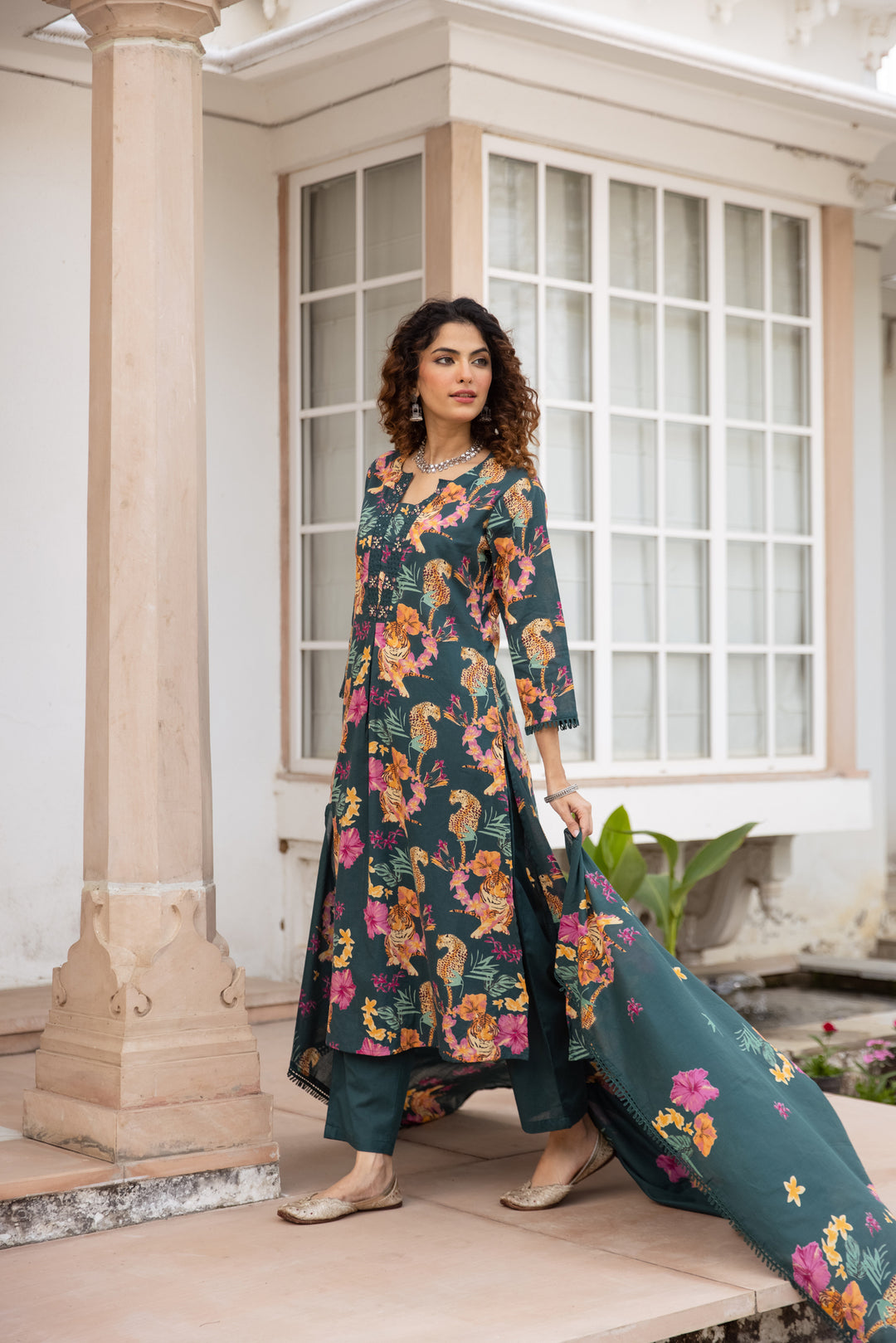 Nehamta Women's Green Cotton Kurta with Pant & Dupatta