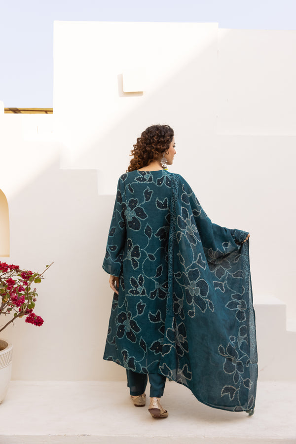 Nehamta Women's Bottle Green Mulmul Chanderi Kurta With Pant & Dupatta set