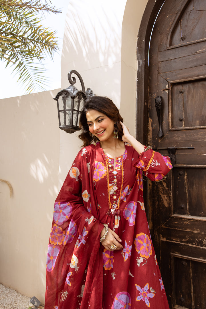 Nehamta Women's Red Cotton 60*60 Kurta With Pant & Dupatta set