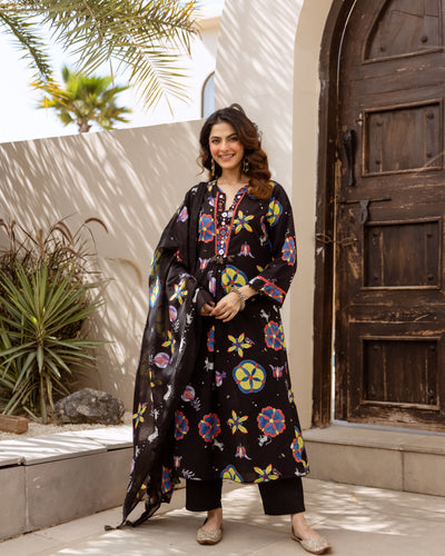 Nehamta Women's Black Cotton 60*60 Kurta With Pant & Dupatta set