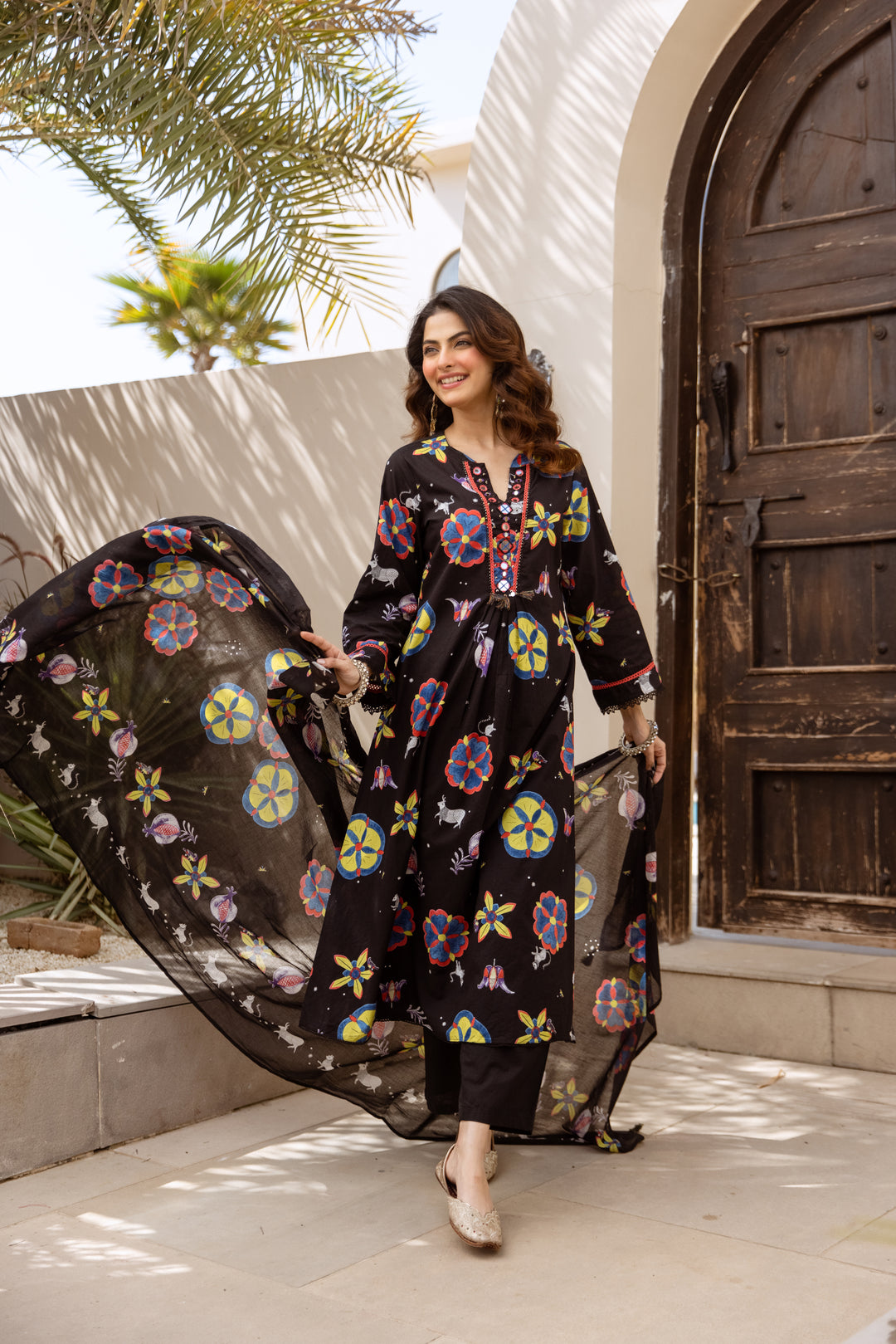 Nehamta Women's Black Cotton 60*60 Kurta With Pant & Dupatta set
