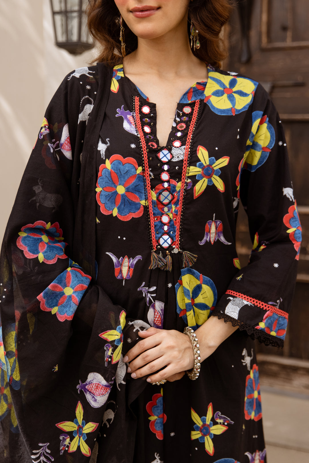 Nehamta Women's Black Cotton 60*60 Kurta With Pant & Dupatta set