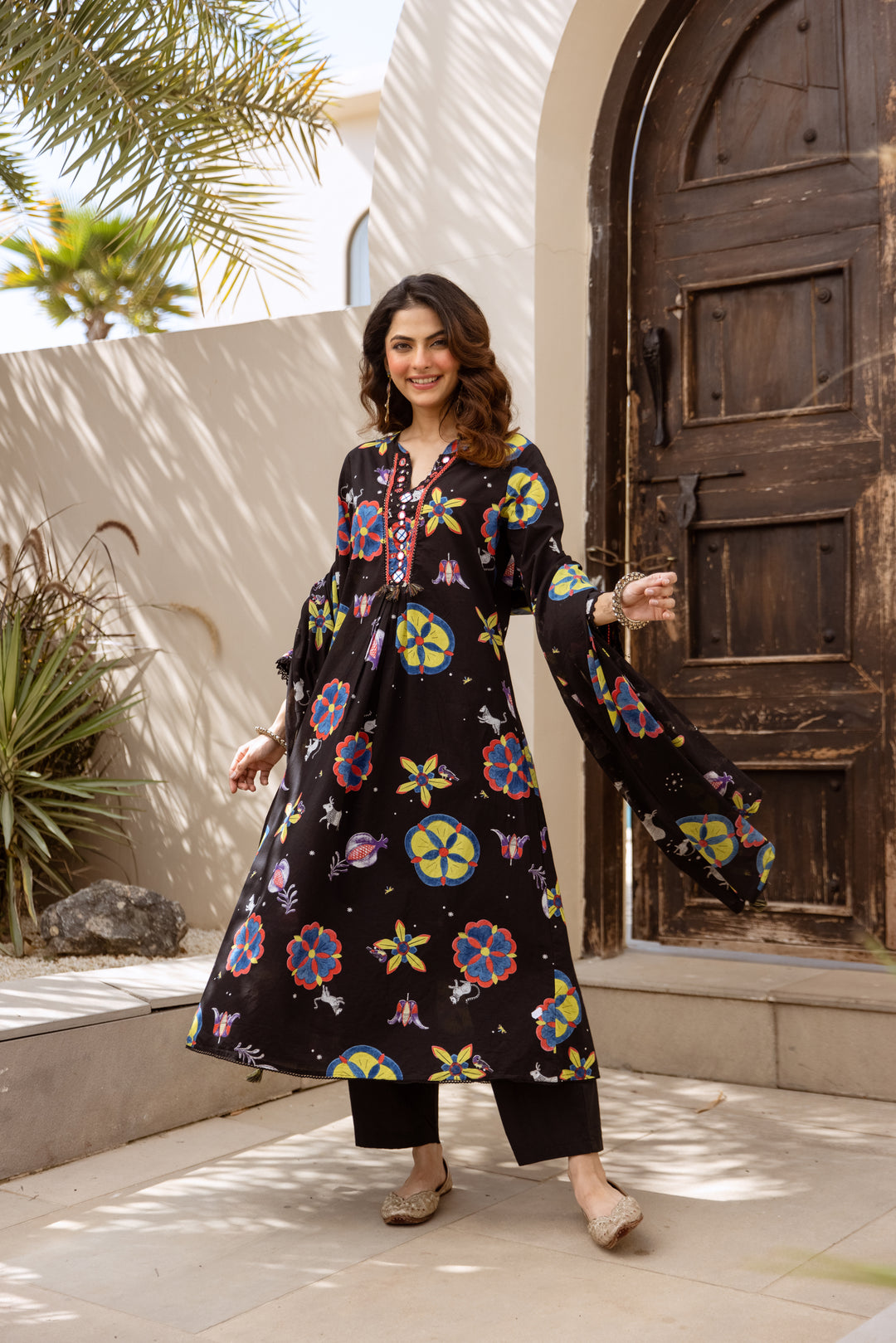Nehamta Women's Black Cotton 60*60 Kurta With Pant & Dupatta set