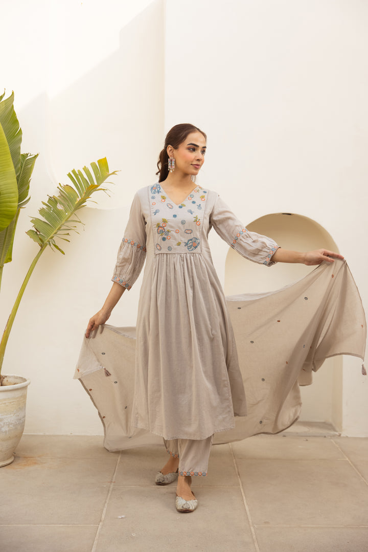 Nehamta Women's Light Grey Mulmul Cotton Kurta With Pant & Dupatta set