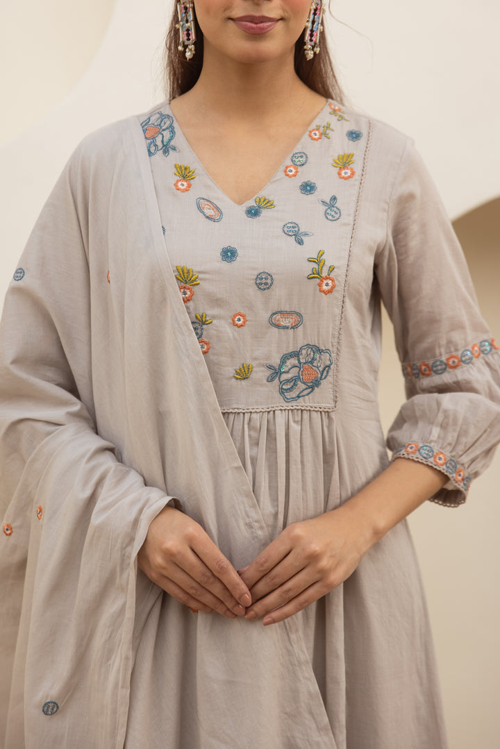 Nehamta Women's Light Grey Mulmul Cotton Kurta With Pant & Dupatta set