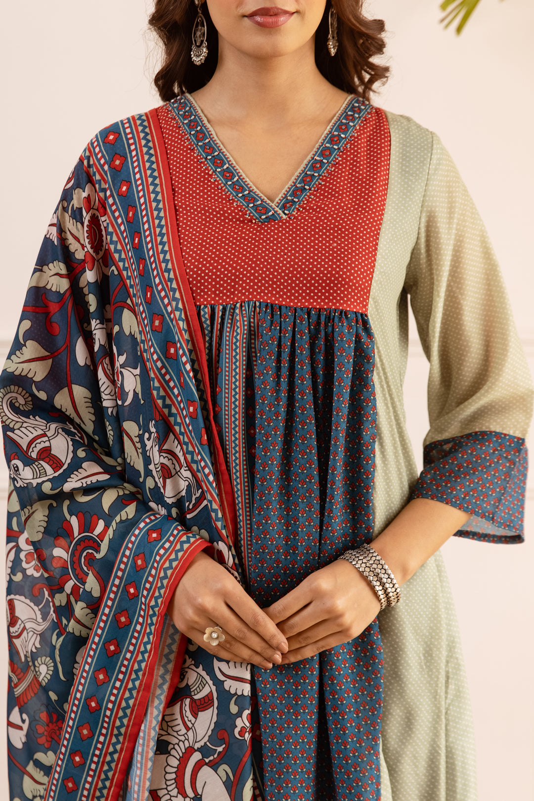 Nehamta Women's Multicolor Muslin Kurta With Pant & Dupatta set