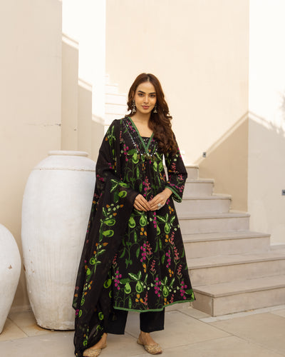 Nehamta Women's Black Cotton 60*60 Kurta With Pant & Dupatta set