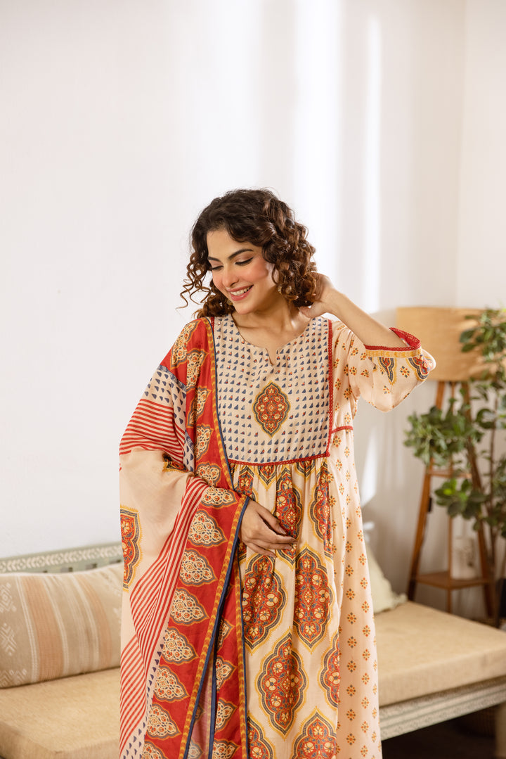 Nehamta Women's Cream Muslin Kurta With Pant & Dupatta set