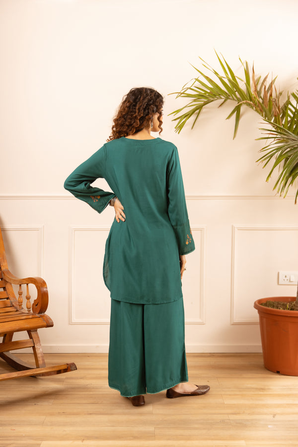 Nehamta Women's Green German Rayon Kurta With Palazzo set