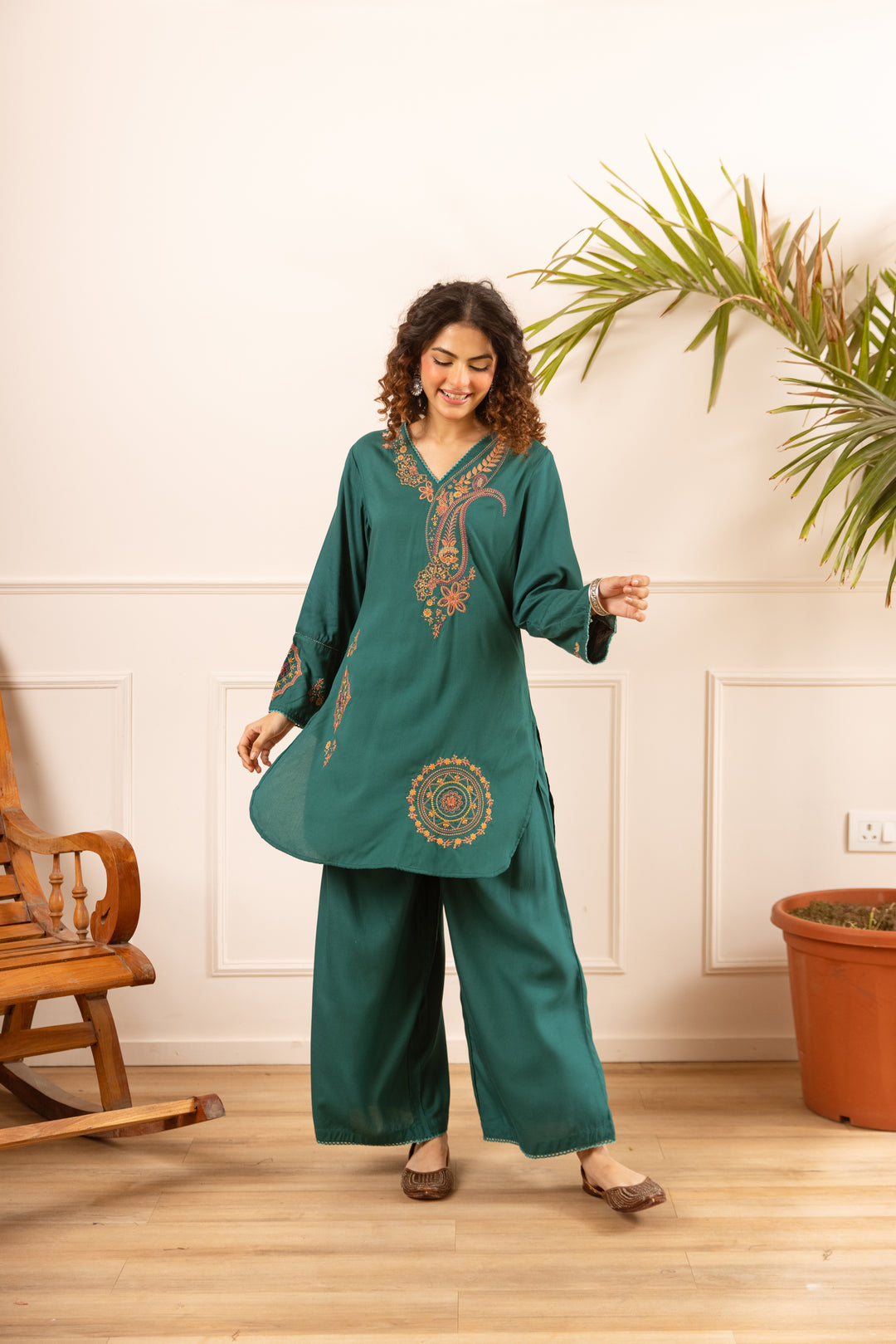 Nehamta Women's Green German Rayon Kurta With Palazzo set