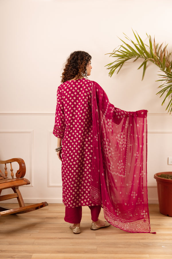 Nehamta Women's Red Muslin Kurta With Pant & Dupatta set