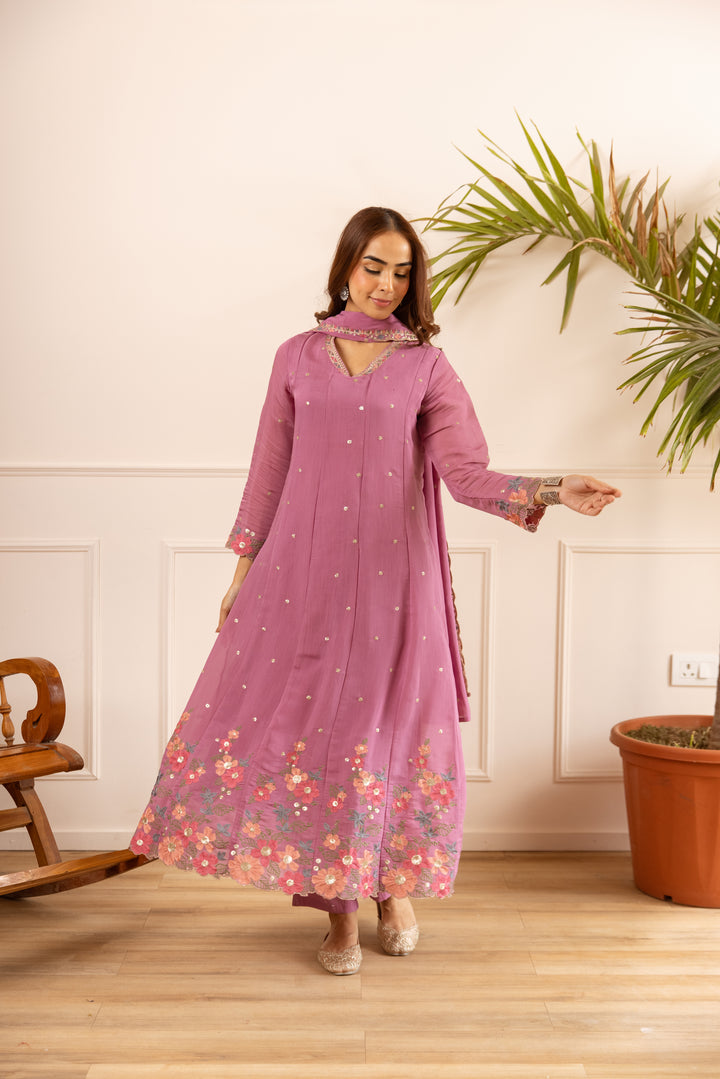 Nehamta Women's Pink Mulmul Chanderi Kurta With Pant & Dupatta set