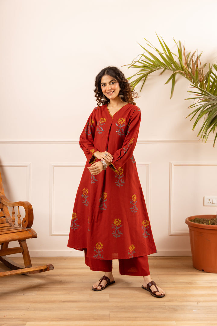 Nehamta Women's Red Cotton Flex Kurta With Palazzo set
