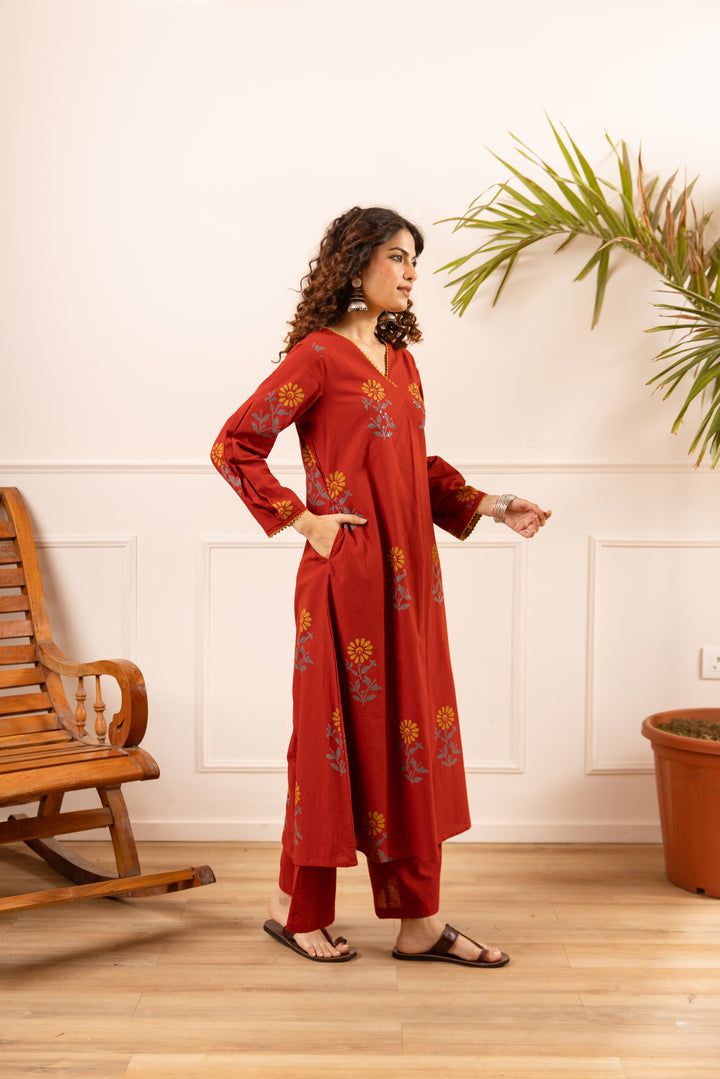 Nehamta Women's Red Cotton Flex Kurta With Palazzo set