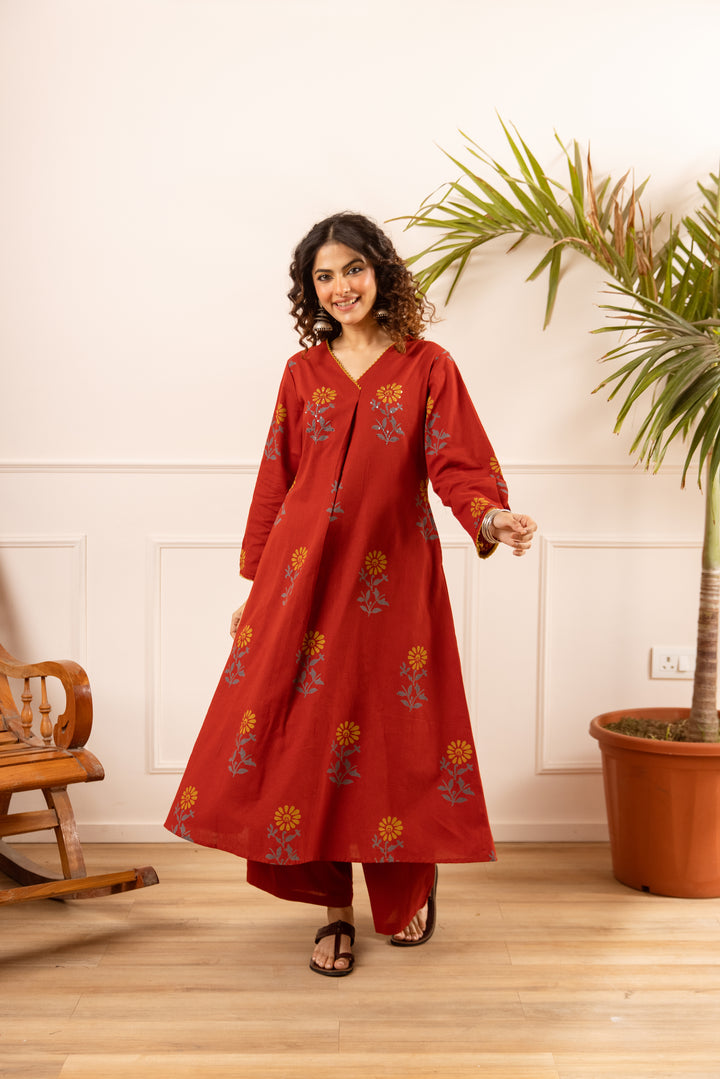 Nehamta Women's Red Cotton Flex Kurta With Palazzo set