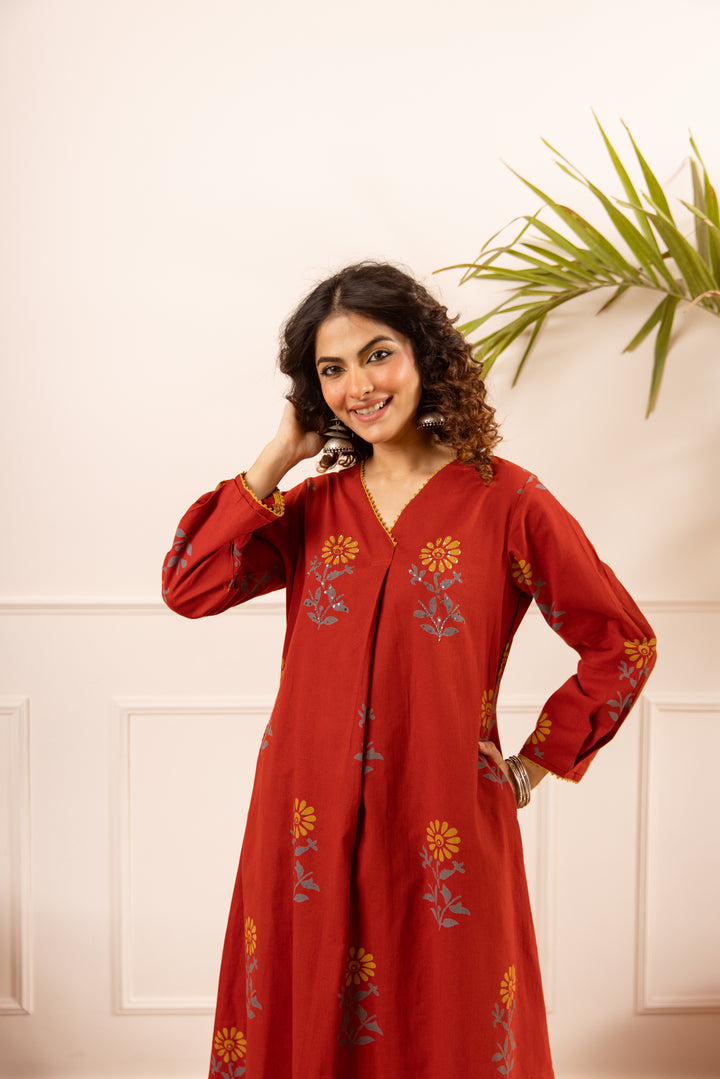 Nehamta Women's Red Cotton Flex Kurta With Palazzo set
