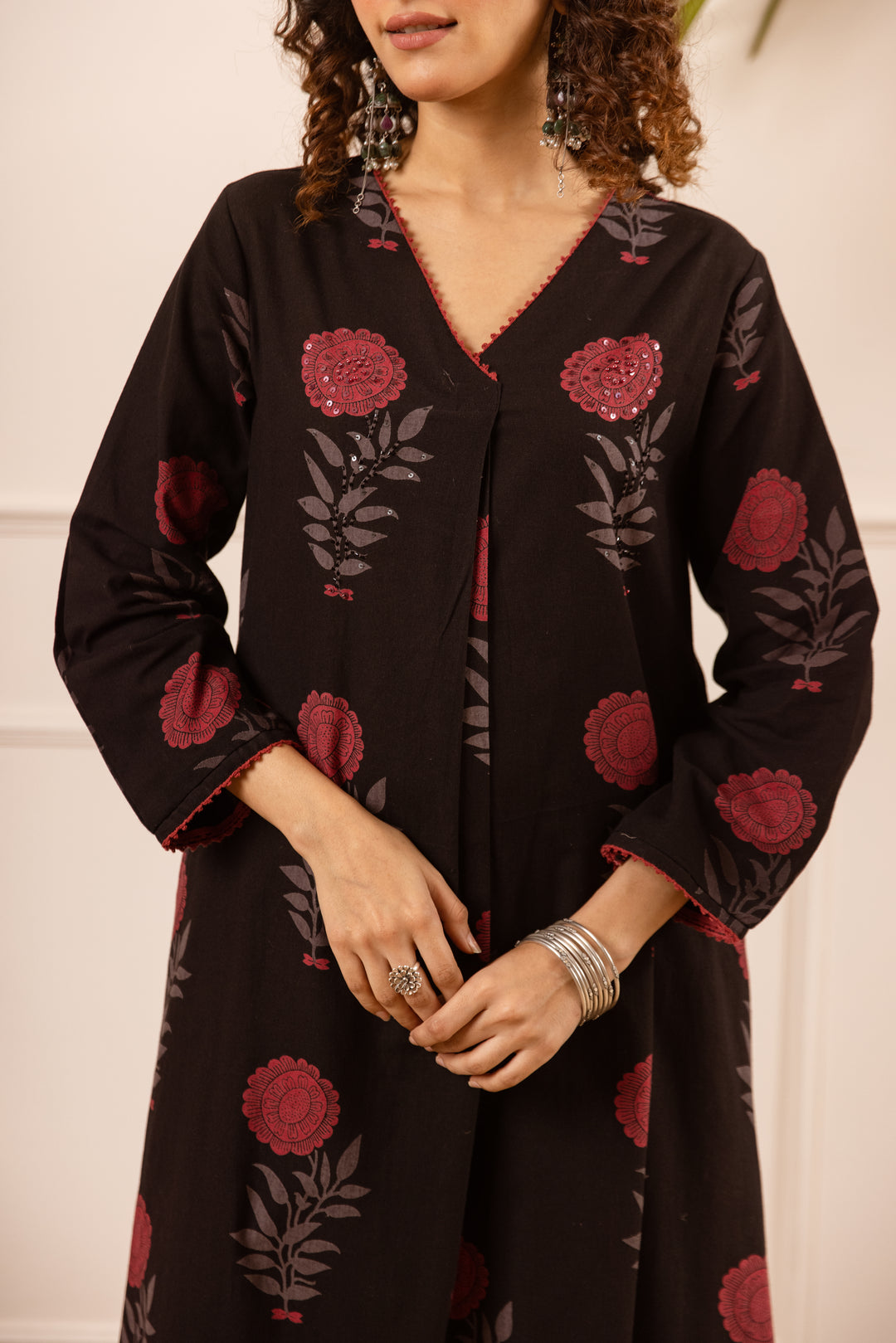 Nehamta Women's Black Cotton Flex Kurta With Palazzo set