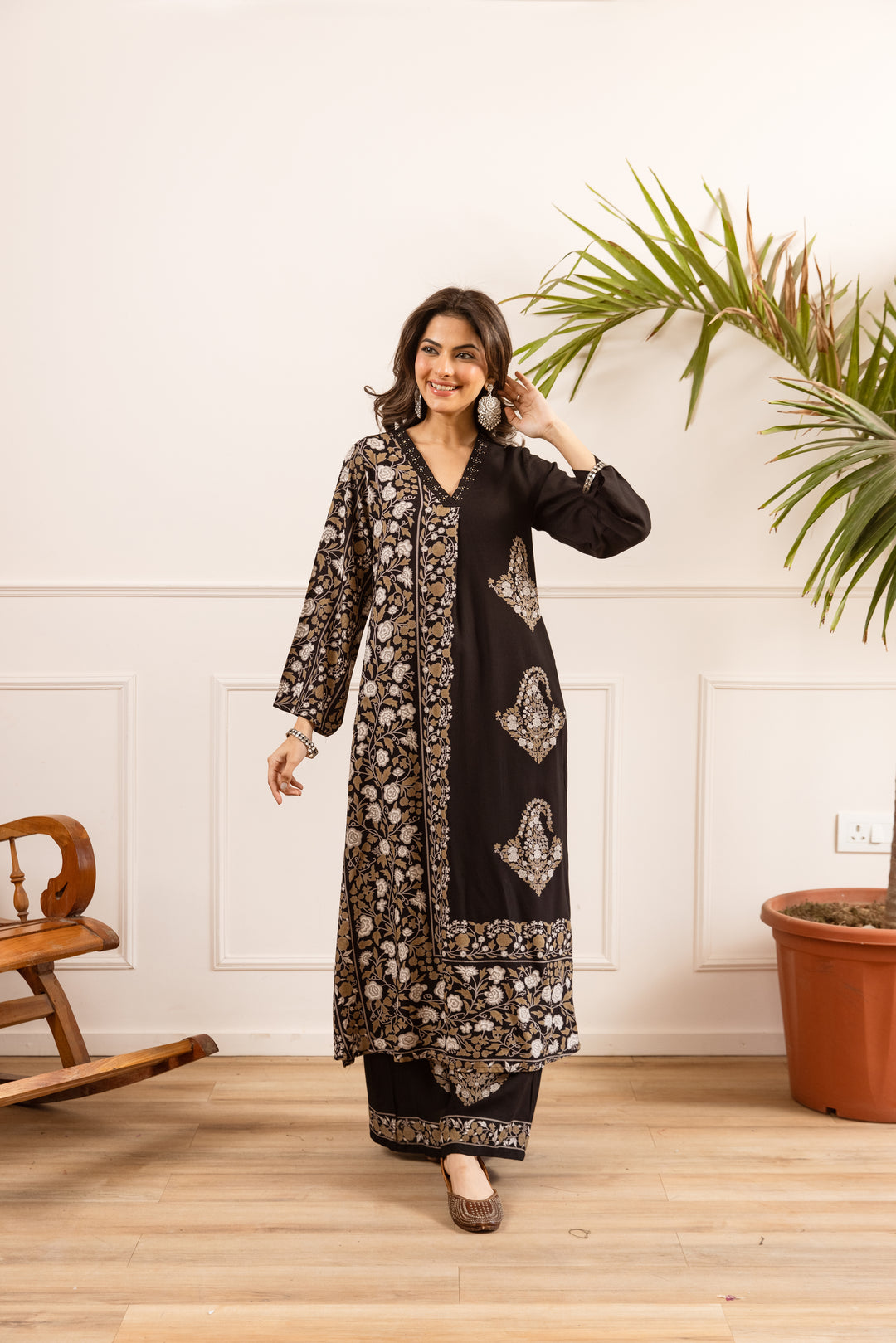 Nehamta Women's Black Rayon Kurta & Palazzo Set