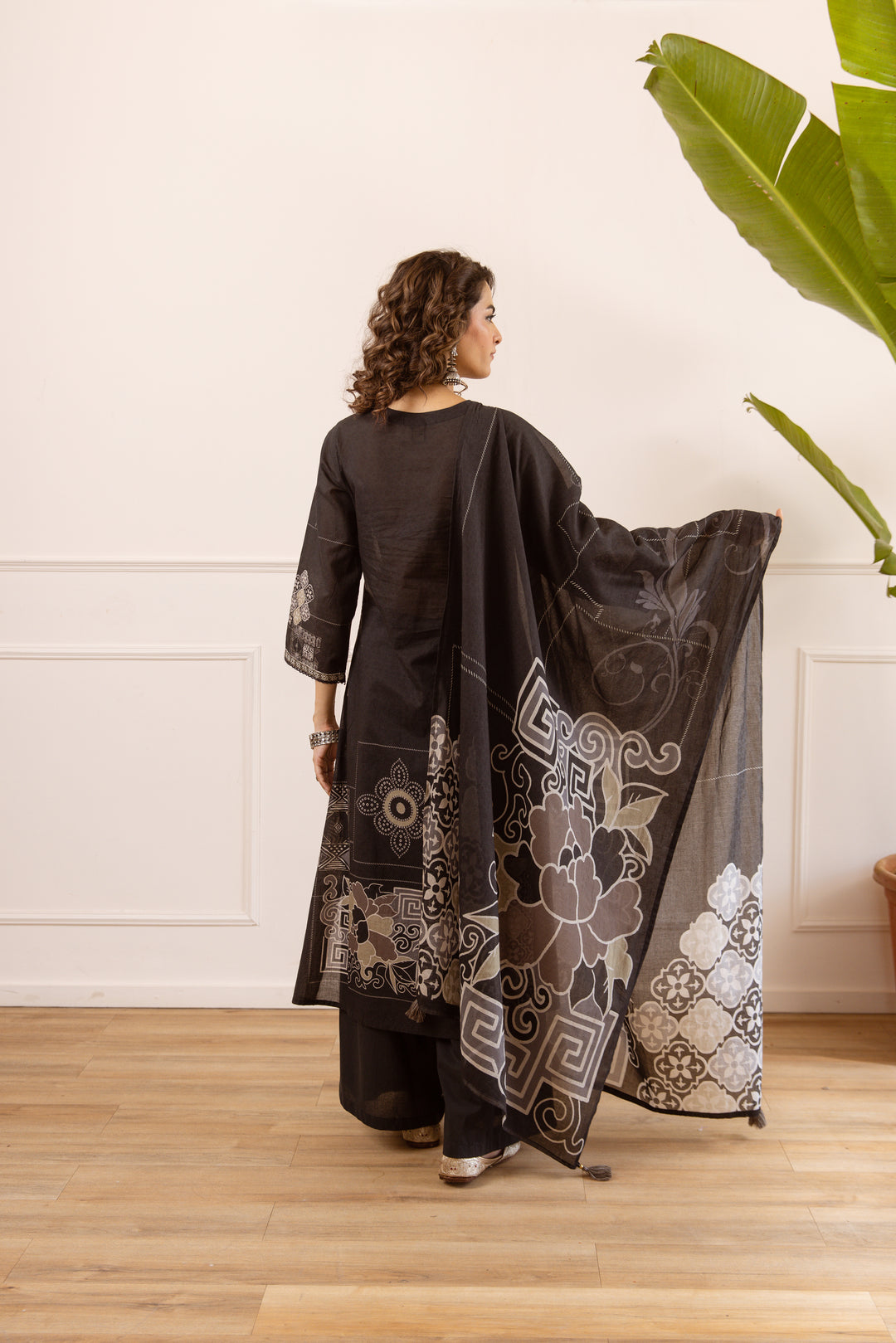 Nehamta Women's Black Cotton Kurta with Palazzo & Dupatta