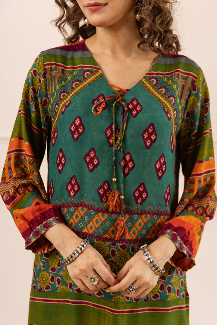 Nehamta Women's Green Rayon Kurta & Palazzo Set