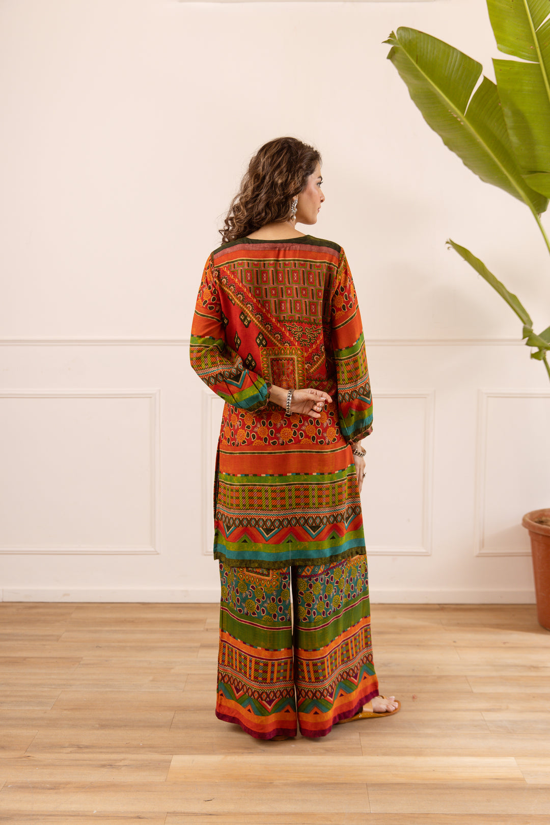 Nehamta Women's Red Rayon Kurta & Palazzo Set