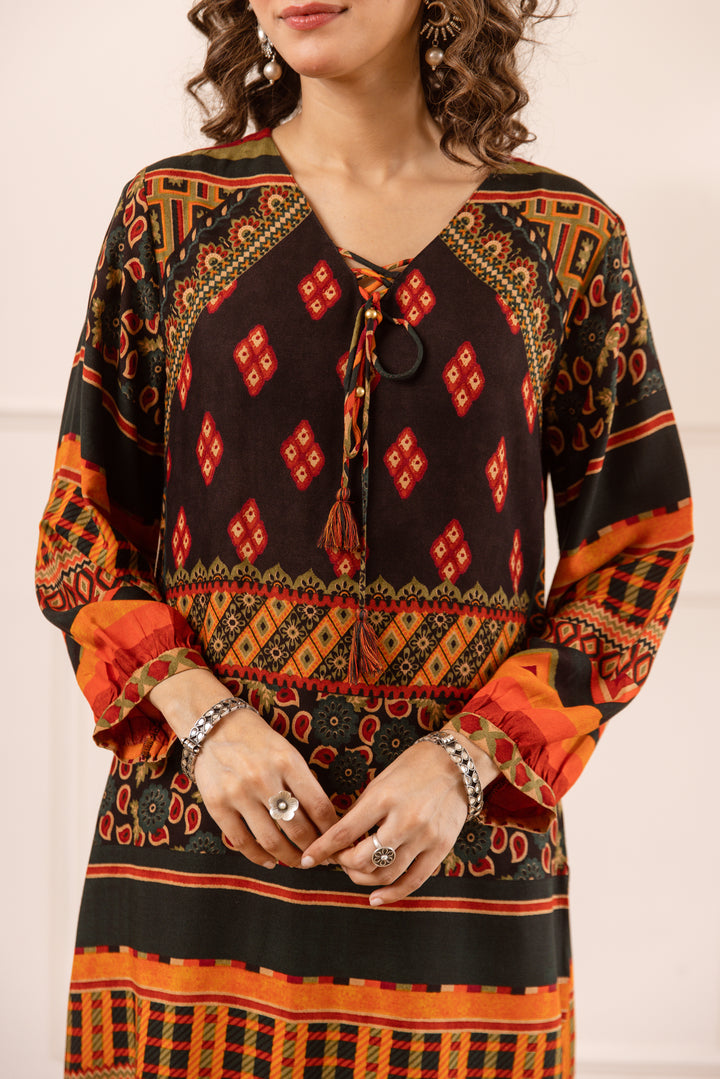 Nehamta Women's Black Rayon Kurta & Palazzo Set