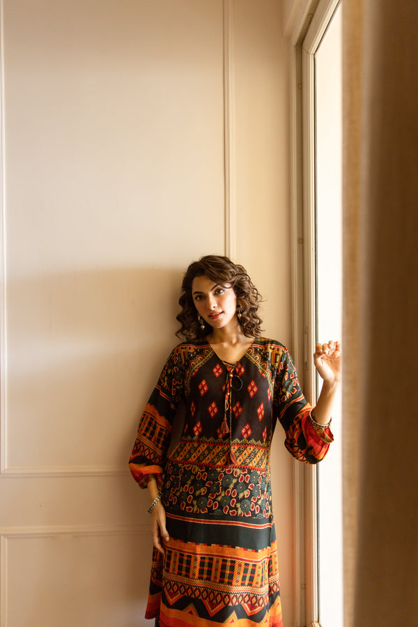 Nehamta Women's Black Rayon Kurta & Palazzo Set