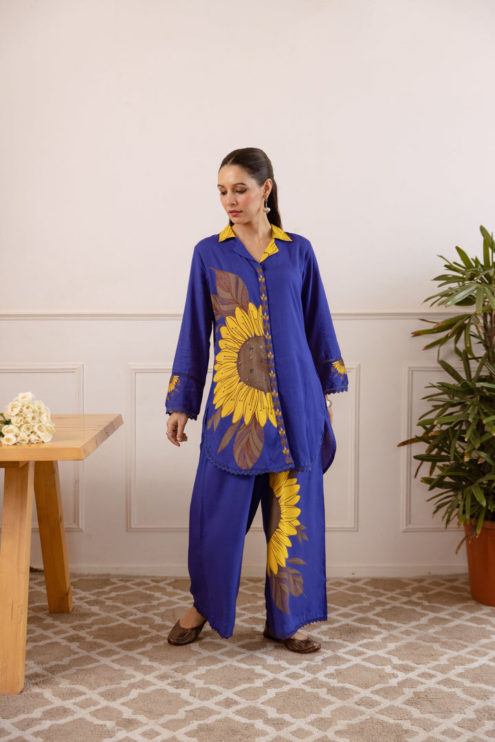 Nehamta Women's Blue German Rayon Kurta With Palazzo Set