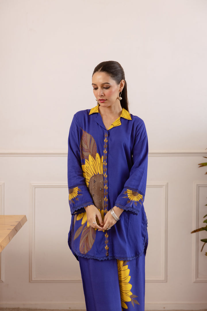 Nehamta Women's Blue German Rayon Kurta With Palazzo Set