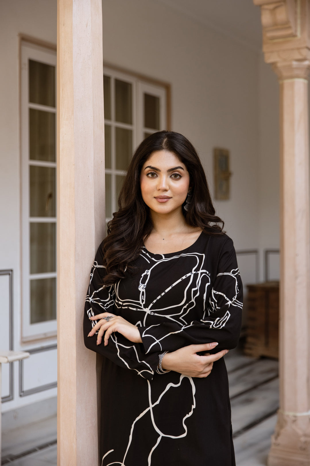 Nehamta Women's Black German Rayon Kurta & Pant Set