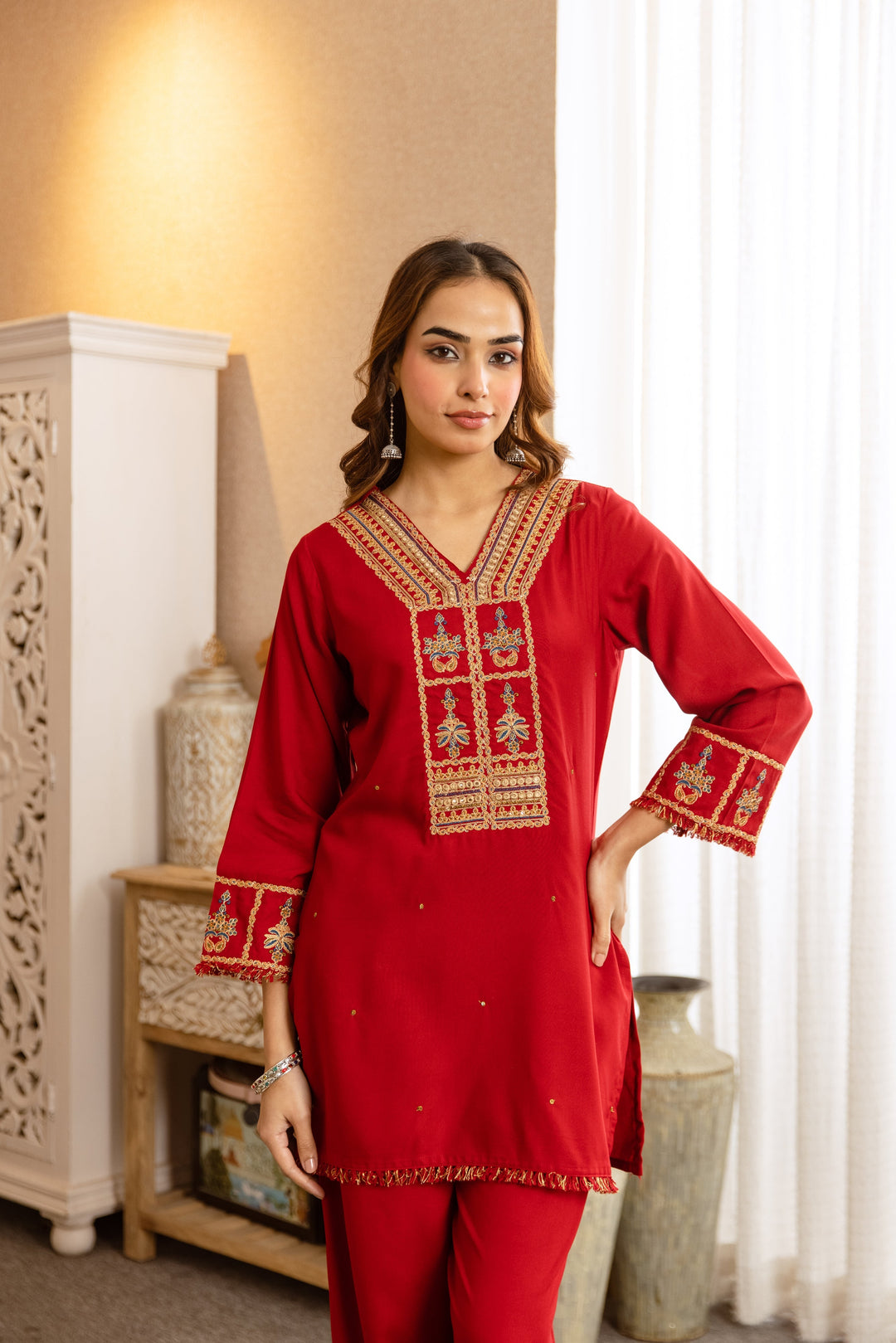 Nehamta Women's Red Rayon Kurta with Pant