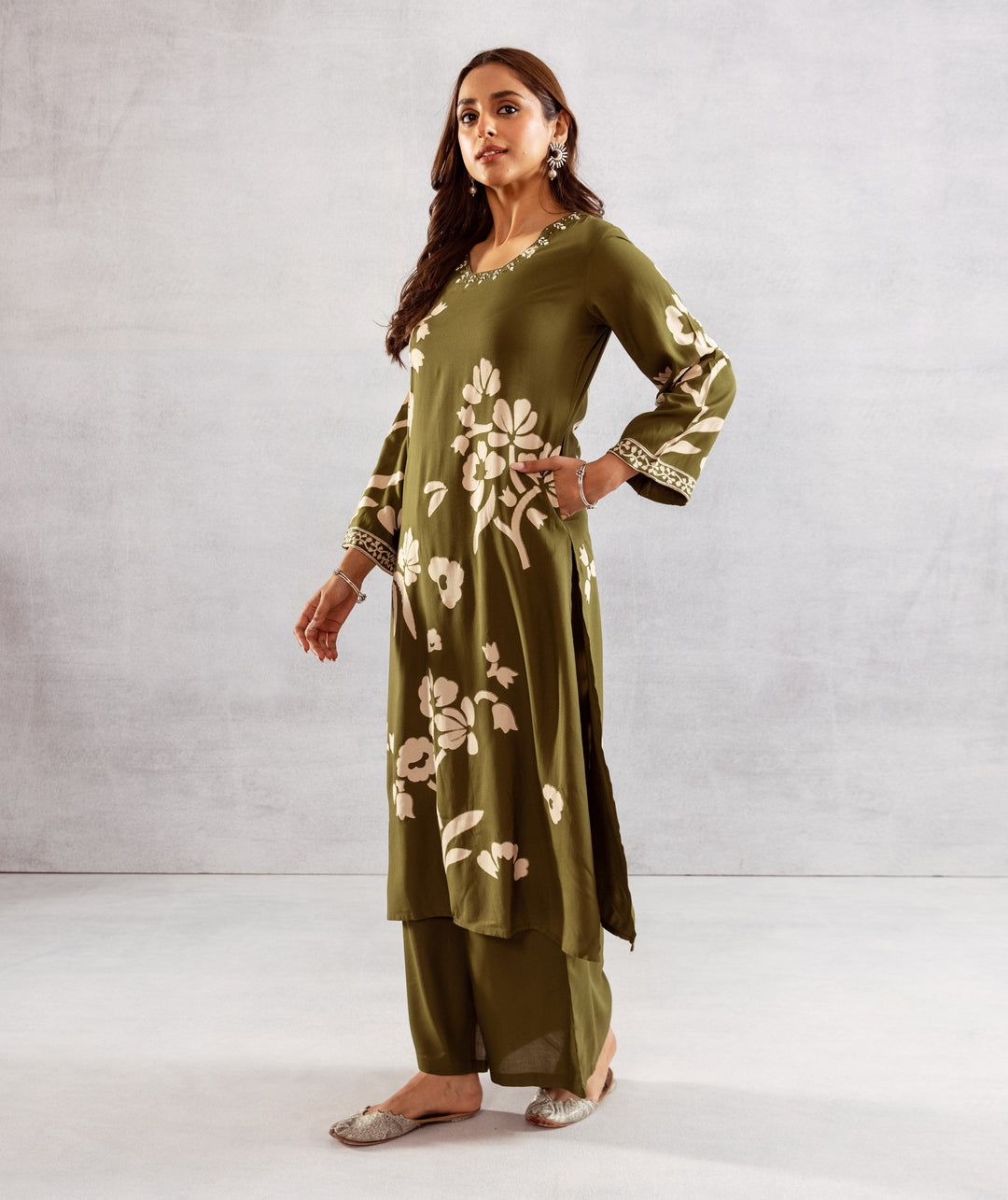 Nehamta Women's Green German Rayon Kurta & Palazzo Set