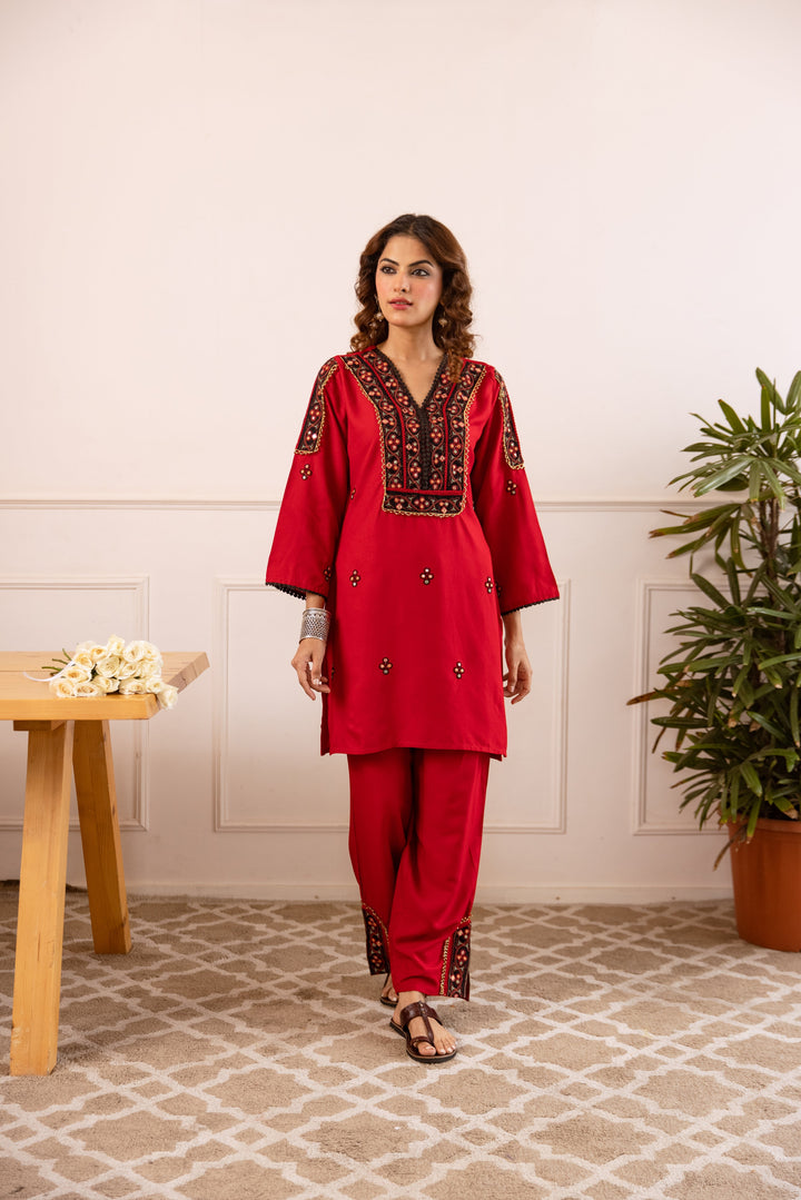 Nehamta Women's Red German Rayon Tunic with Palazzo Co-Ords Set
