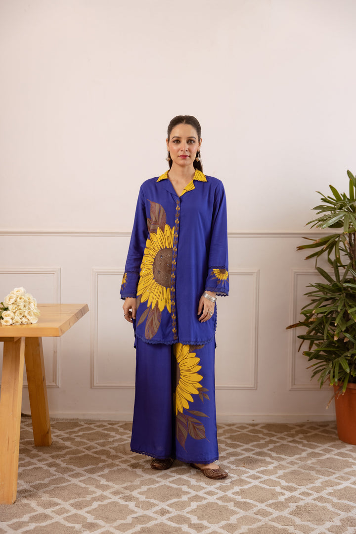 Nehamta Women's Blue German Rayon Kurta With Palazzo Set