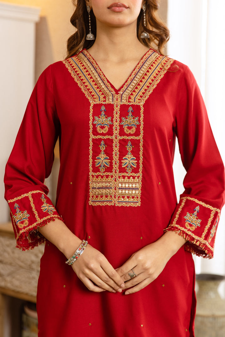 Nehamta Women's Red Rayon Kurta with Pant