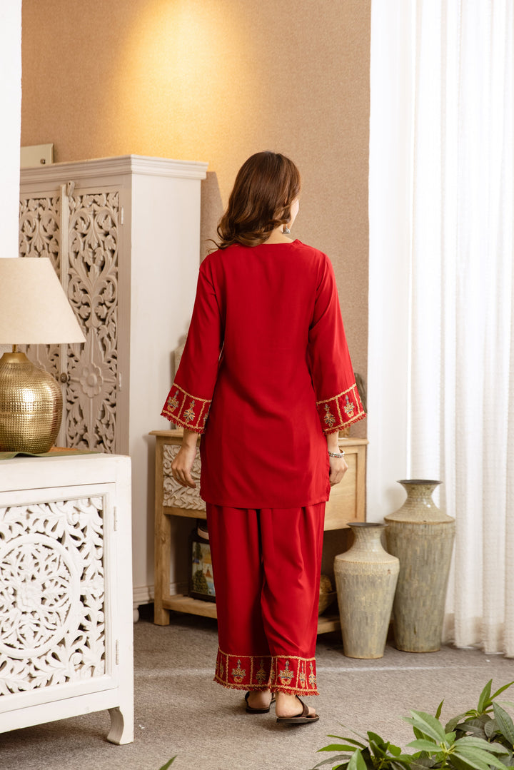 Nehamta Women's Red Rayon Kurta with Pant