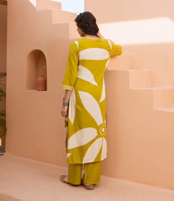 Nehamta Women's Yellow Green German Rayon Kurta & Palazzo Set