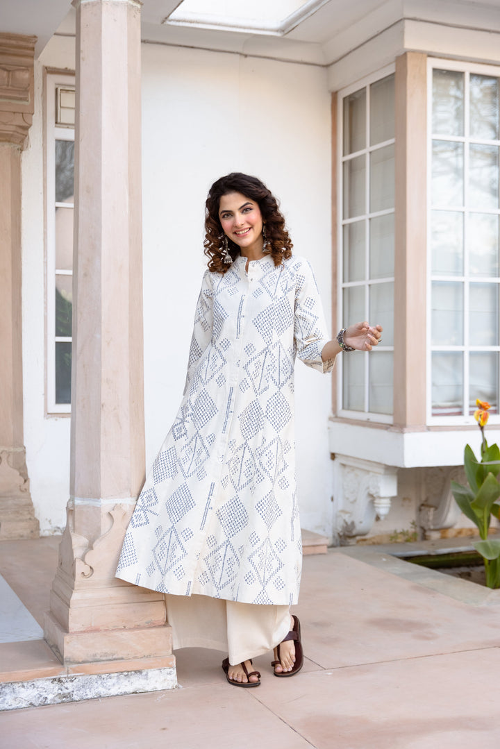 Nehamta Women's White Cotton Blend Kurta & Palazzo Set