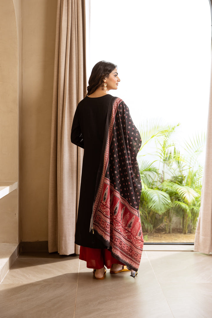 Nehamta Women's Black German Rayon Kurta with Pant & Dupatta
