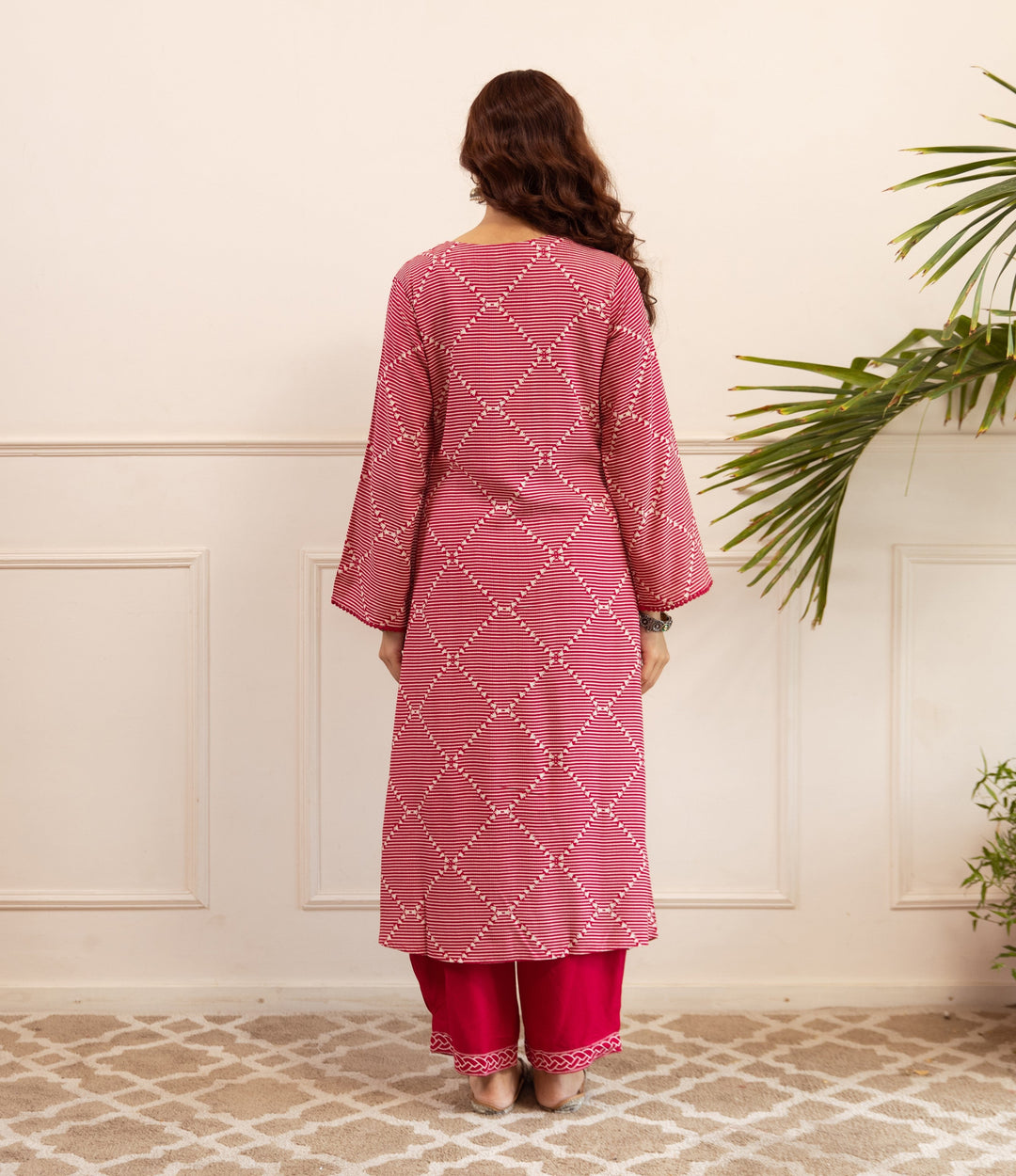 Nehamta Women's Rani Pink German Rayon Kurta With Palazzo Set