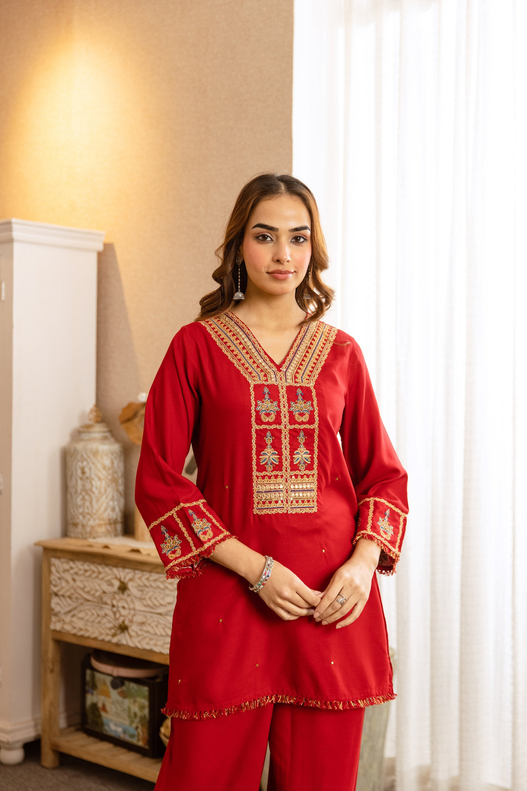 Nehamta Women's Red Rayon Kurta with Pant
