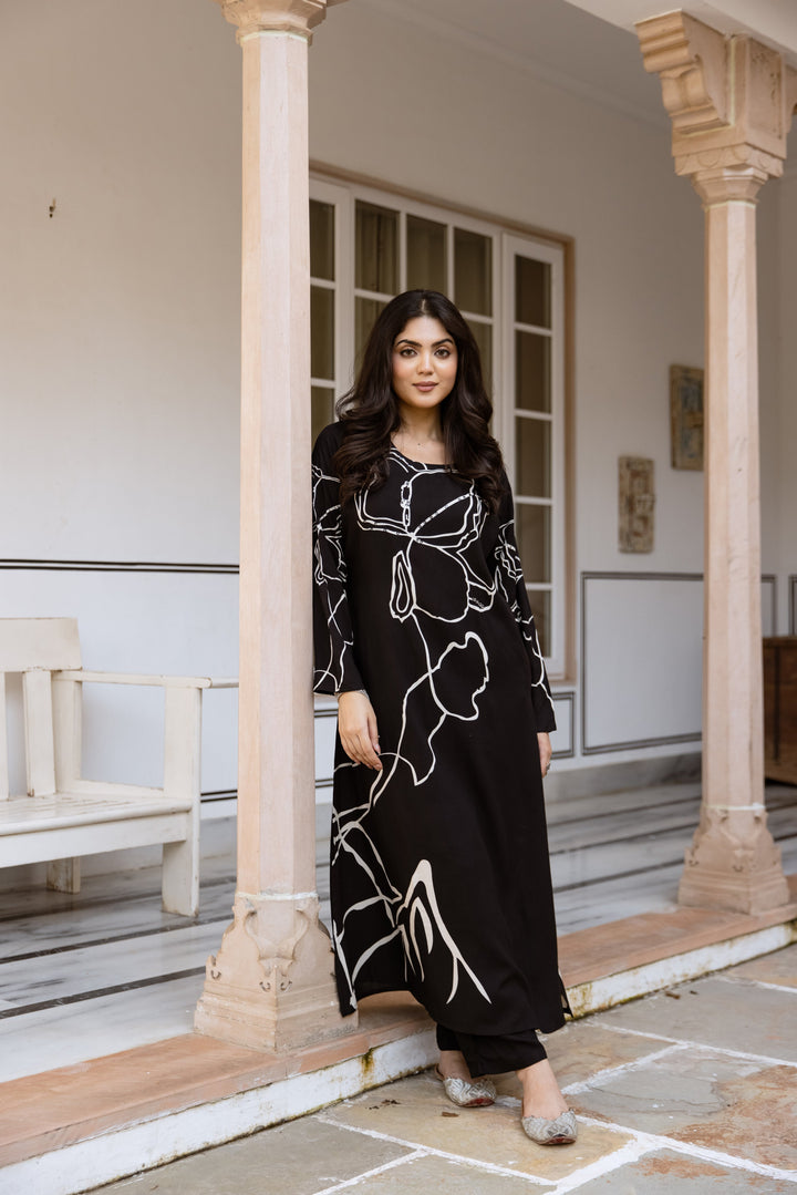 Nehamta Women's Black German Rayon Kurta & Pant Set