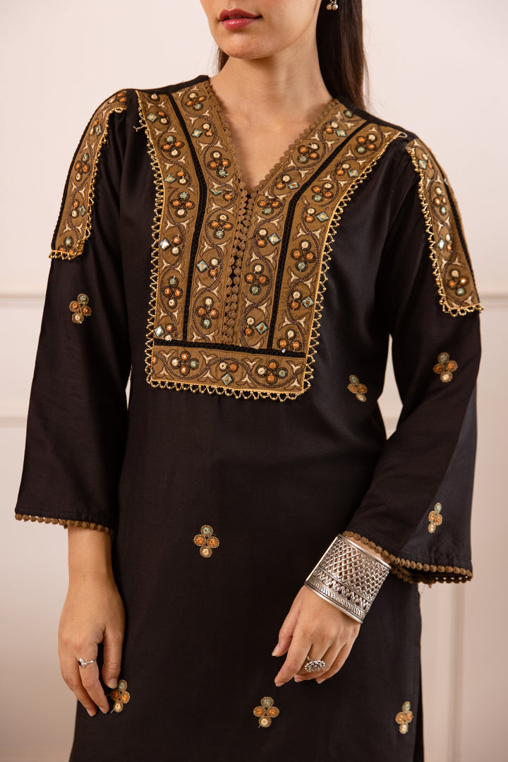 Nehamta Women's Black German Rayon Tunic with Pant Co-Ords Set