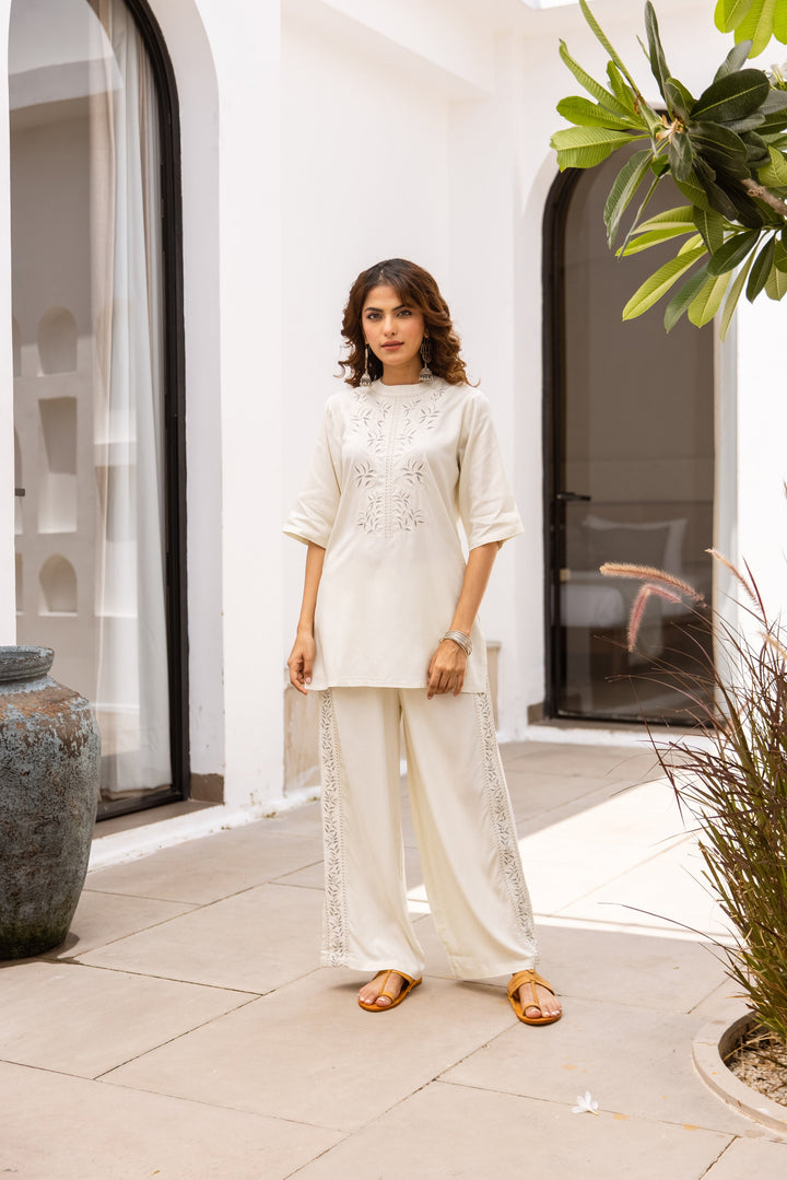 Nehamta Women's White German Rayon Tunic & 1 Pant Co-Ords Set